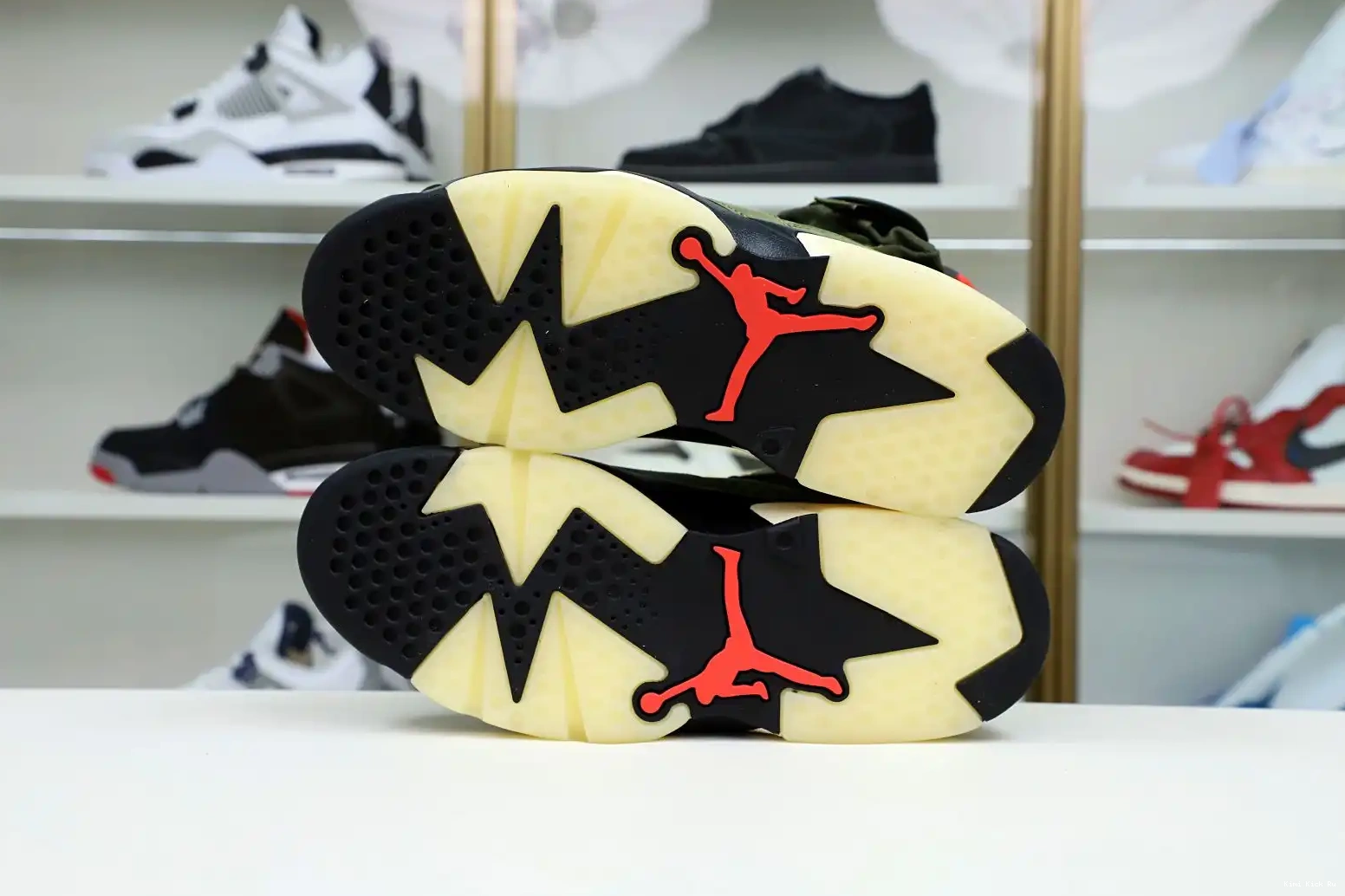 RETRO AIR 6 Kimikick 'OLIVE' TRAVIS SCOTT JORDAN X 0701